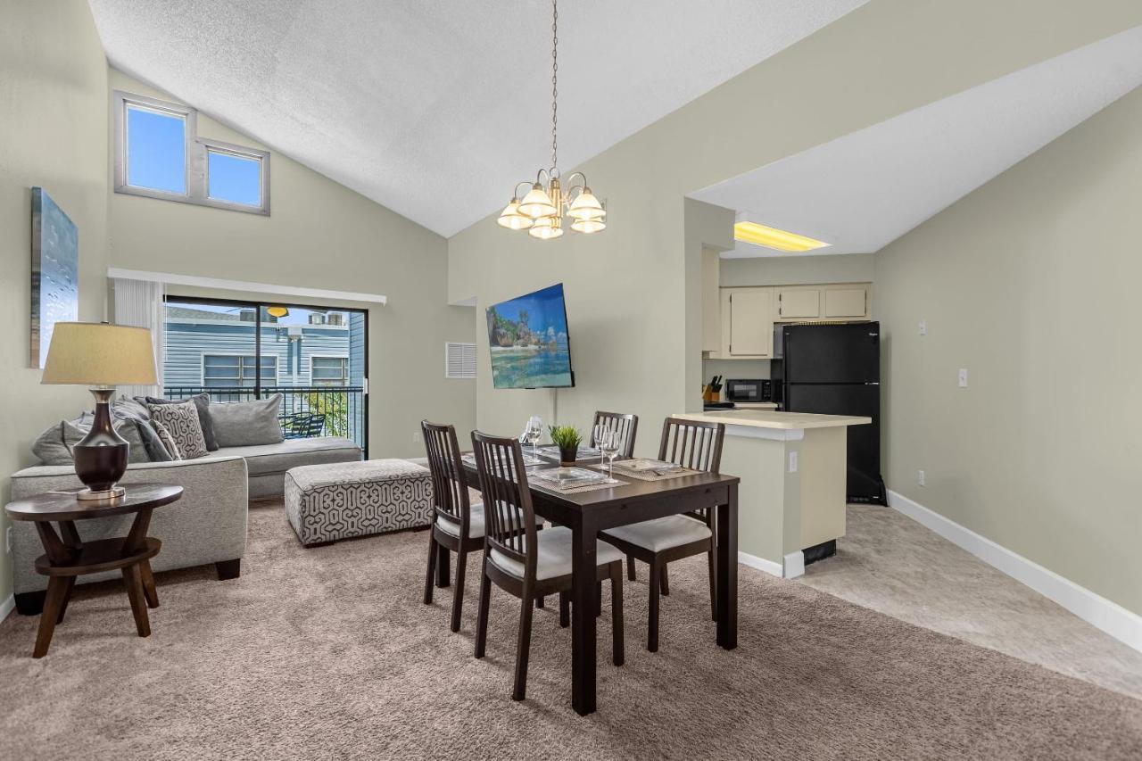 Modern Cozy 2Br Condo Near Disney ออร์ลันโด ภายนอก รูปภาพ