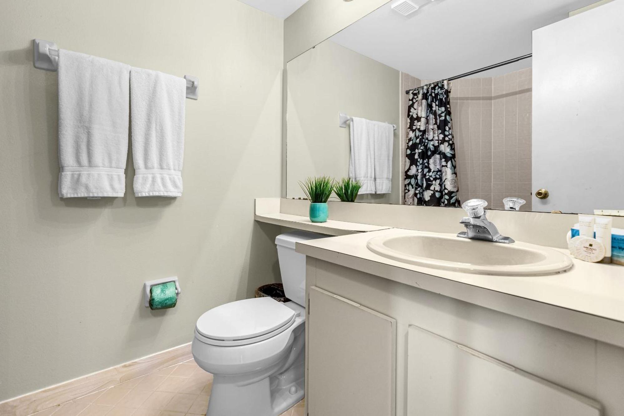 Modern Cozy 2Br Condo Near Disney ออร์ลันโด ภายนอก รูปภาพ
