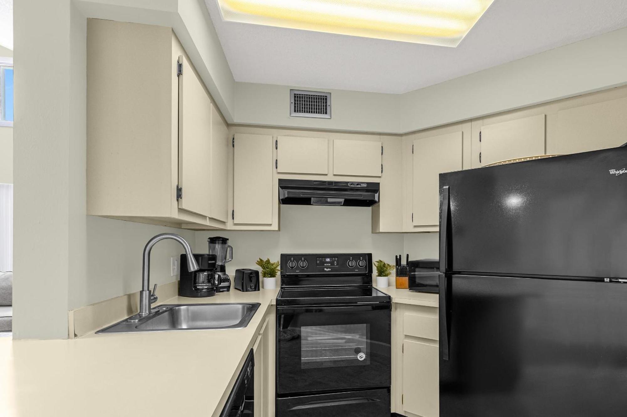 Modern Cozy 2Br Condo Near Disney ออร์ลันโด ภายนอก รูปภาพ